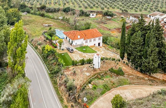Nice home in La Puebla de los Infan
