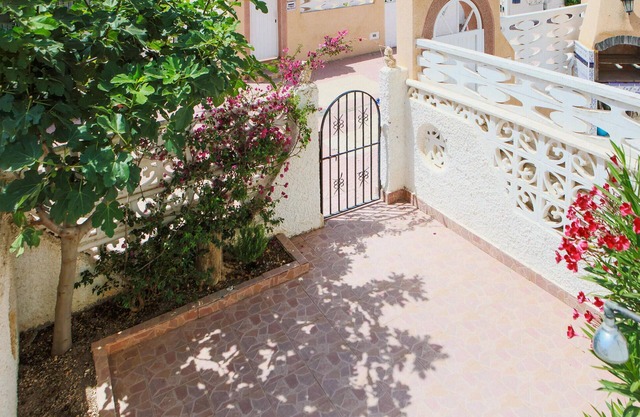 Nice home in Pilar de la Horadada