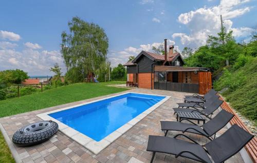 Nice Home In Bakovcica With Sauna