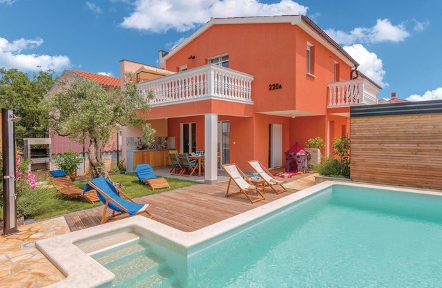 Nice home in Barbariga with WiFi