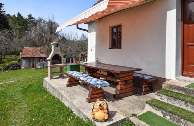 Nice home in Brod na Kupi