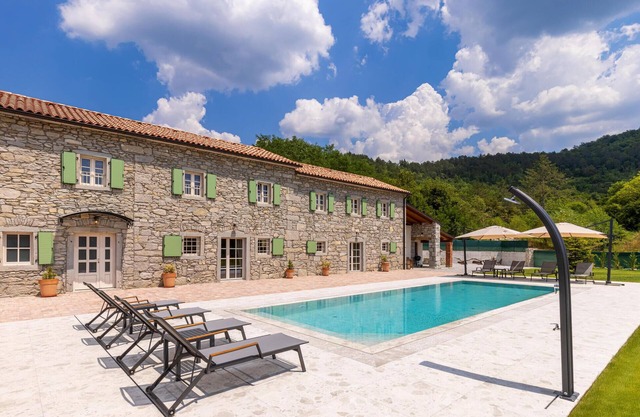 Nice home in Buzet with kitchen