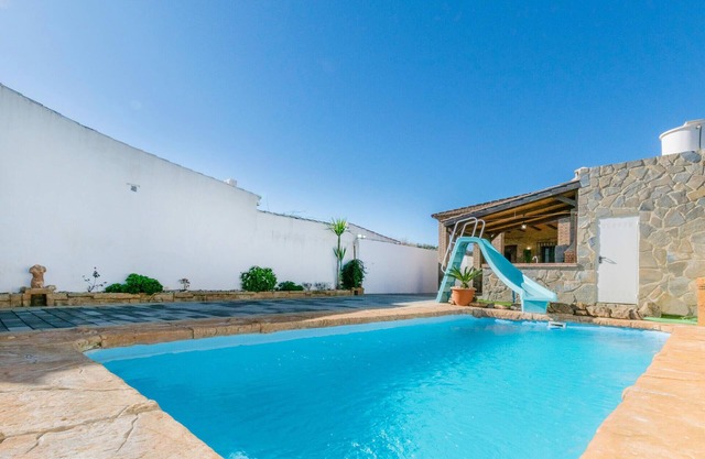 Nice home in Casariche with WiFi