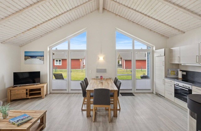 Nice home in Dagebüll with kitchen