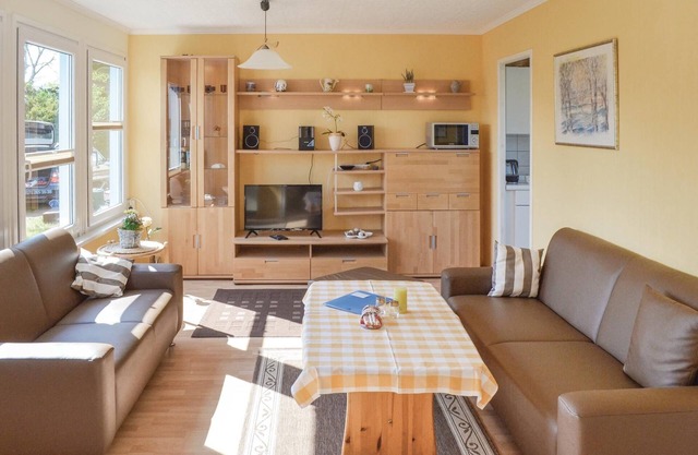 Nice home in Hohen Wieschendorf