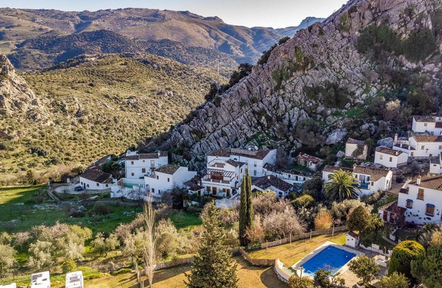 Nice home in Montejaque with WiFi