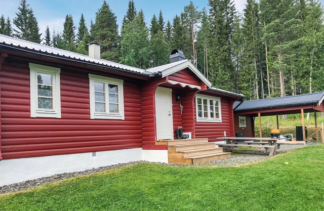 Nice home in Trångsviken with WiFi