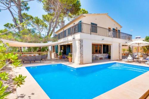 Nice house by the sea very near of Palma by Renthousing