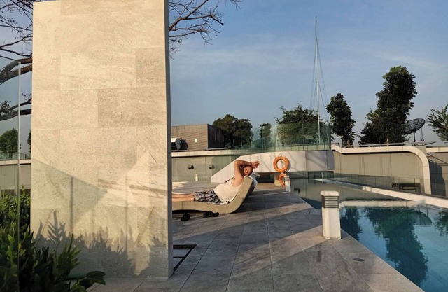 Nice locationnNear MRT train