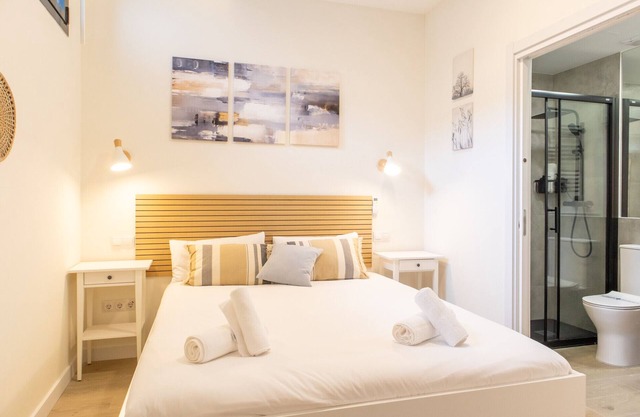 Nice one bedroom apartment with patio GAN5B