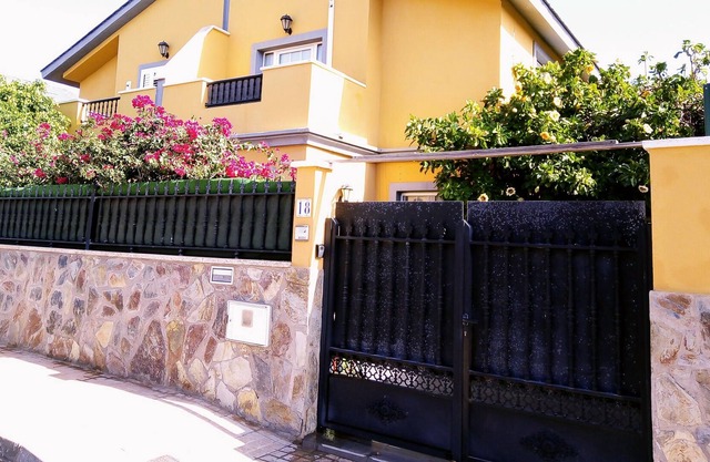 Nice villa by the sea