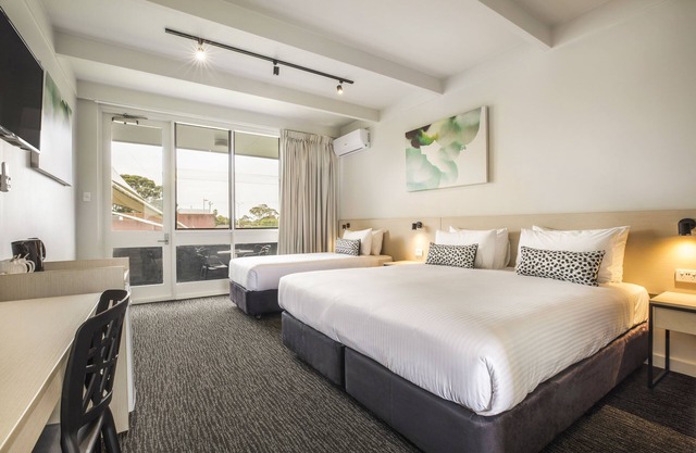 Nightcap at Seaford Hotel