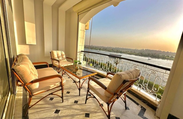 Nile view appt, Cornish al Nile