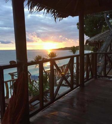 Nini's Beach Bungalows