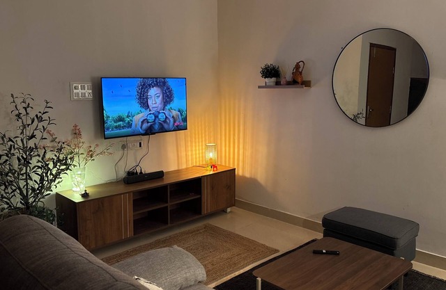 Nirvana Stays – Cozy Modern Retreat Close to Everything