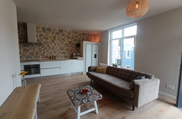 nMediterranean Apartment with Hot Tub & Home Cinema – Across from the Station