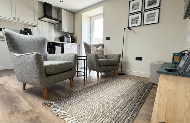 No. 21 Beautiful & Cosy Modern Traditional Cottage