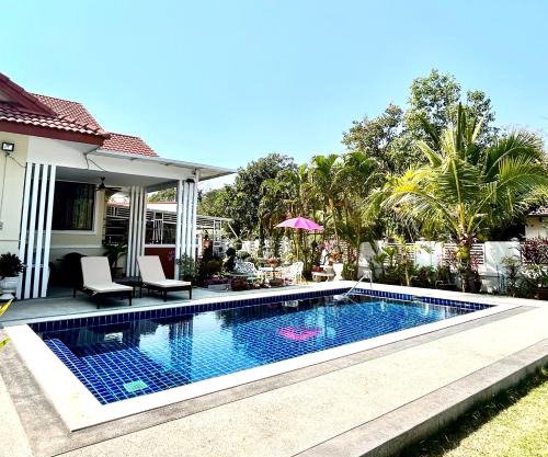 Nongnuchs Homestay Interior Queen Room