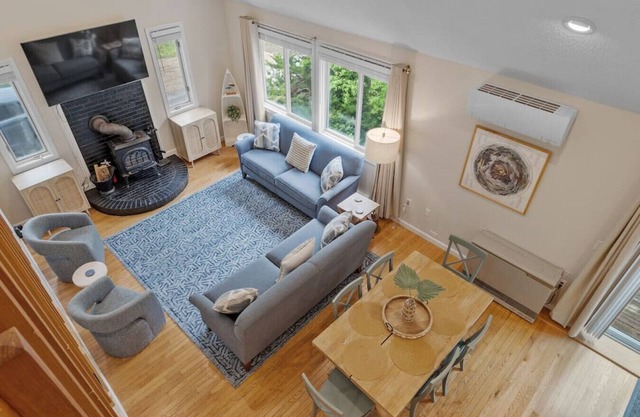 North Conway 5 Bedroom 3 Bathroom 3 Living Rooms close to Downtown