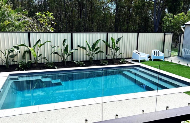 North Discovery 14 - swimming pool, air conditioned, boat friendly plus free wifi