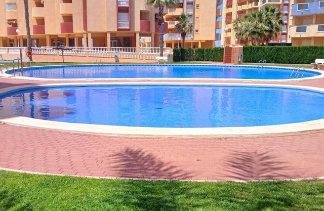 Nouveau, Grand, Familial