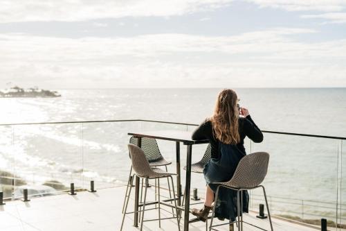 Novo Luxury Apartment Penguin Accommodation Itas