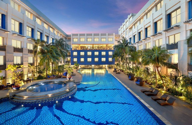 Novotel Jakarta Mangga Dua Square Hotel