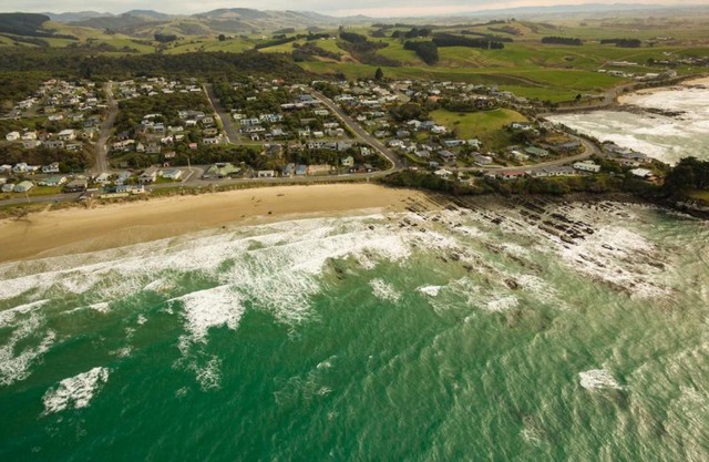 Nugget View Kaka Point Motels