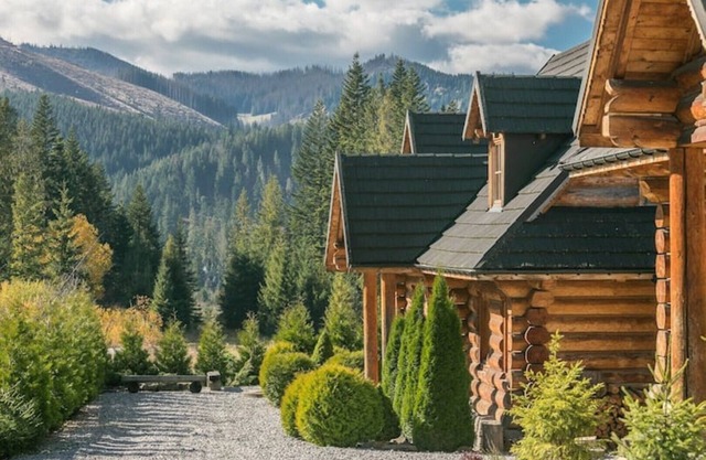 Nydala Rustic - 4 bedroom chalet with a fireplace, terrace and mountain views