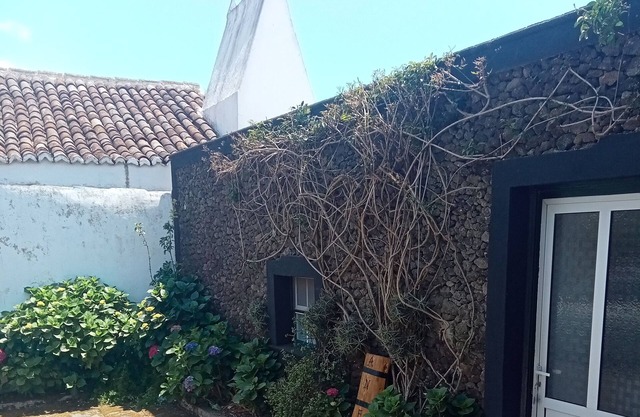 O Anexo, Situado na Calma e Simpática Freguesia Rural de Cinco Ribeiras