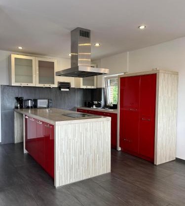 O107 XXL I 160m2 I Kamin I Balkon I 2 WC I Kücheninsel