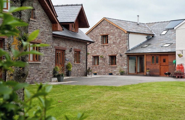 Oak Barn, Oak Barn in the Brecon Beacons