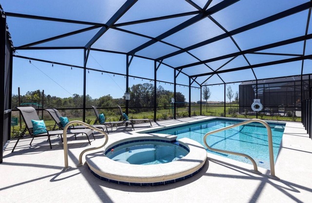 Oakmoss Estate | 5⭐️ 7BR Villa w/Pool, Arcade Loft & Resort Access Near Disney