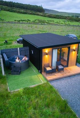 OAKWOOD GLAMPING Mourne Mountains