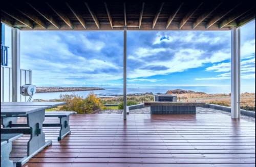 Ocean Front retreat Fleurieu Coast Wirrina Cove