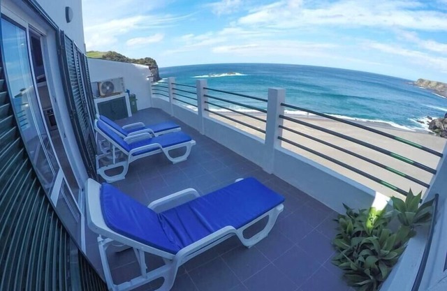 Ocean Garden House - Azorean Butler