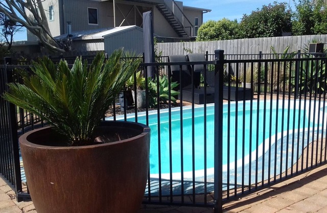 Ocean Oasis - ocean views, beach to front and pool