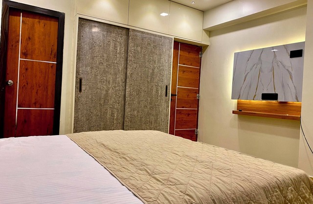 Ocean's Edge by Natti's group