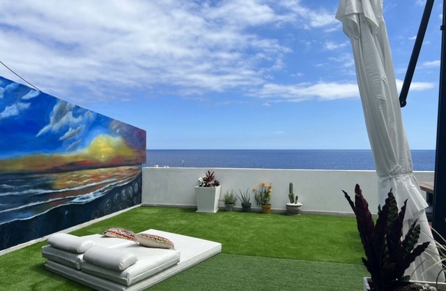 Ocean Side Harbour Paradise Apartment