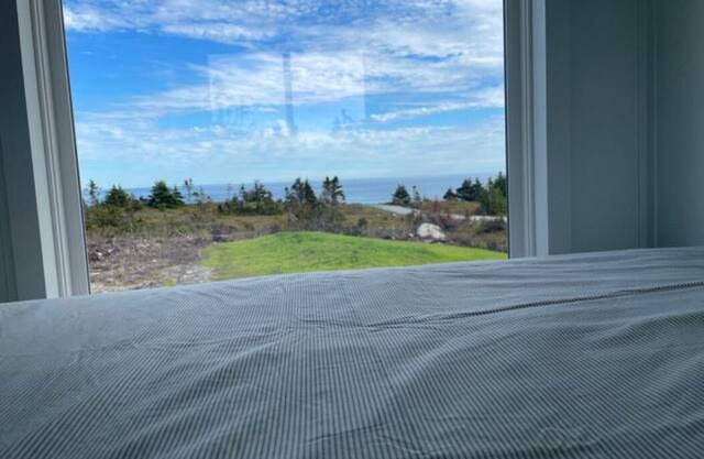 Ocean Top Tiny Home in Western Head, Nova Scotia: Surf, Sunsets and Serenity!