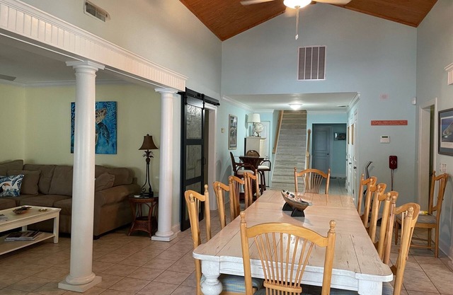 Ocean Treasure - ocean views,142 steps to beach, 3,200', immaculate, 5 bd 5 bath