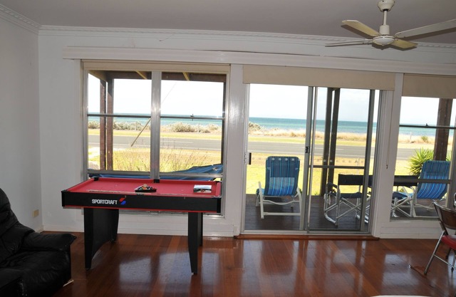 Ocean view Beach Front House Esplanade Portarlington Indented head
