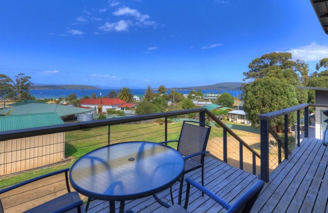 Ocean View Cottages - Essentially Tas Dover