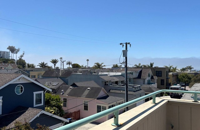 Ocean View Home - Rooftop Deck & Pet-Friendly