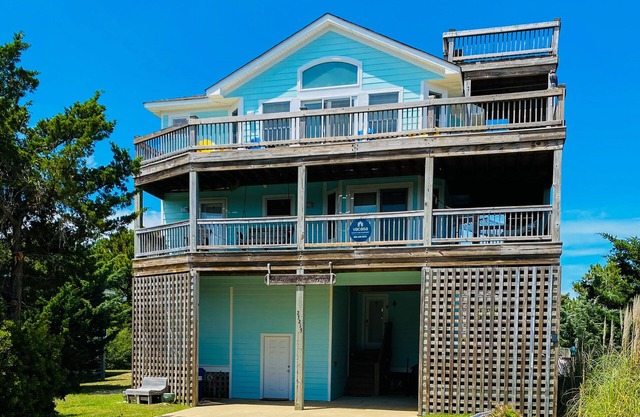 Ocean view home with private pool, hot tub, mini-golf, game room & great decks