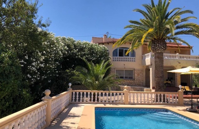 Ocean view, pool and Spanish sun. What more could you want?
