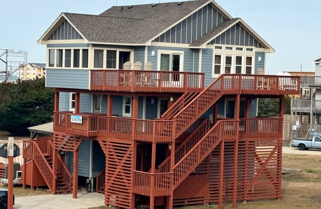 OCEAN view Premium Budget friendly Vacation rental. Minute walk to beach