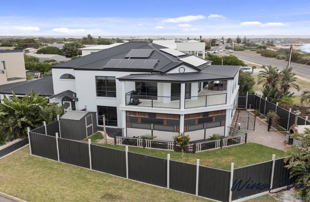 Ocean Views and Vineyards By Wine Coast Holiday Rentals