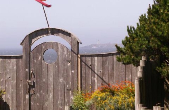 Ocean Wind Retreat, Oceanfront, romantic, ideal for couples, pet friendly