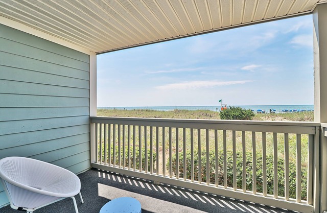 Oceanfront 2 bedroom 2 bath at Xanadu in N. MB